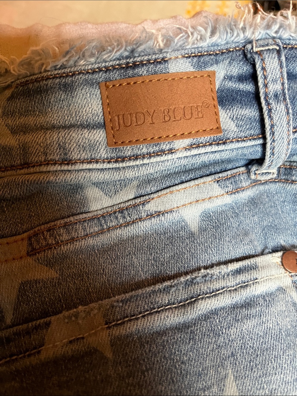Judy Blue Light Blue Star Print Frayed Hem Cropped Jeans - Picture 3 of 6